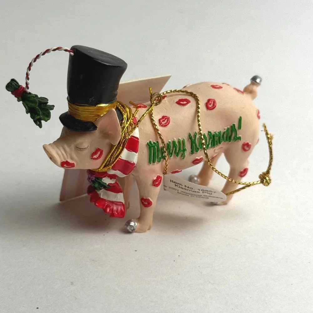 Westland Giftware Kissmas Pig Ornament Top Hat Scarf Kiss Lips‎ Holiday